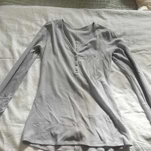 Lululemon waffle shirt, light gray, size 6